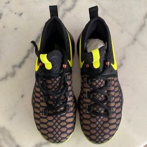 KD kids Shoes Size 3.5